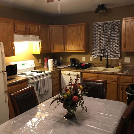 Entire Townhome Available Near Nice Park Library And Shopping وينستون سالم المظهر الخارجي الصورة