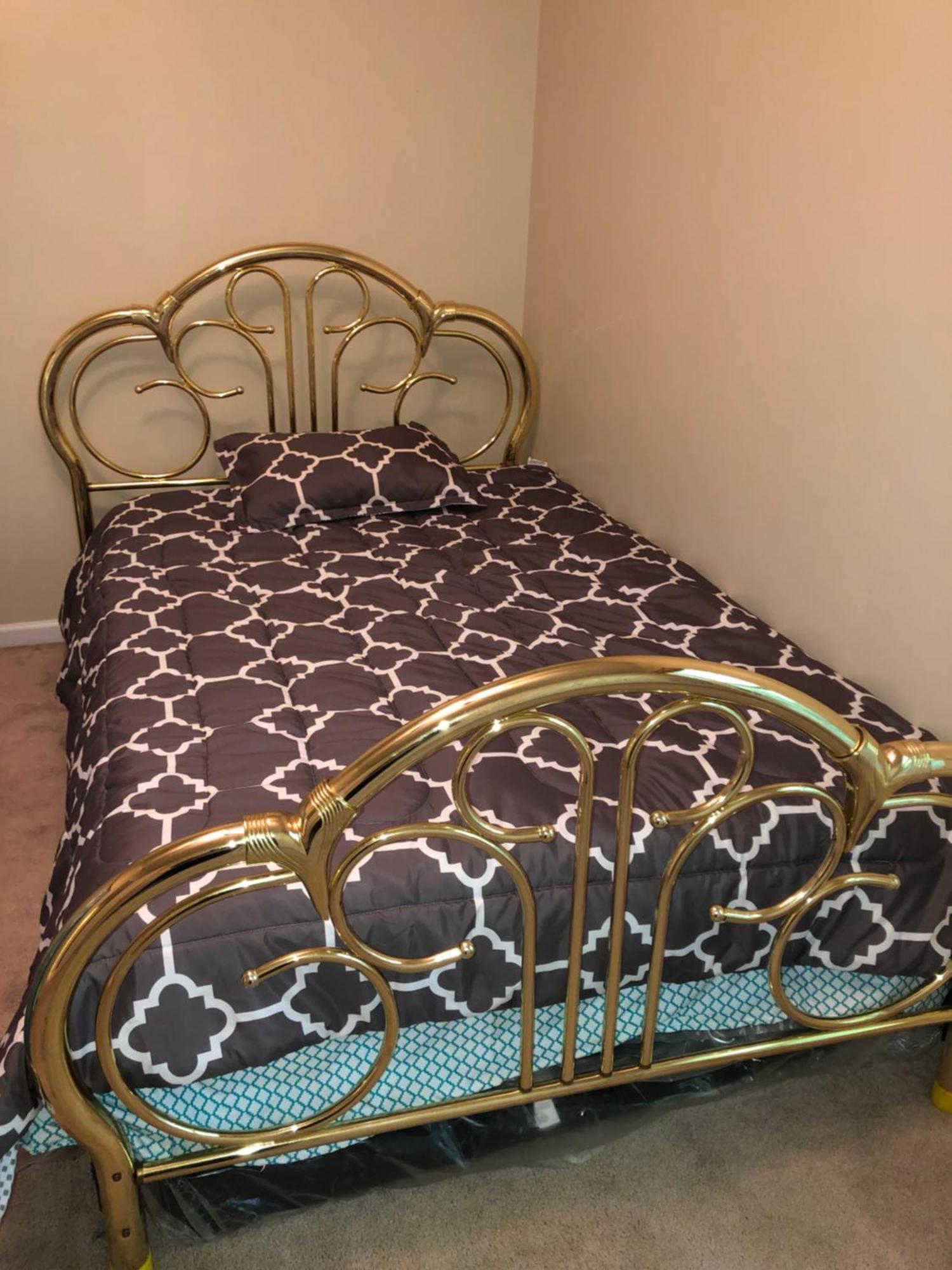 Entire Townhome Available Near Nice Park Library And Shopping وينستون سالم المظهر الخارجي الصورة